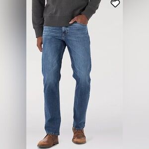 Wrangler Relaxed Fit Men’s Jeans